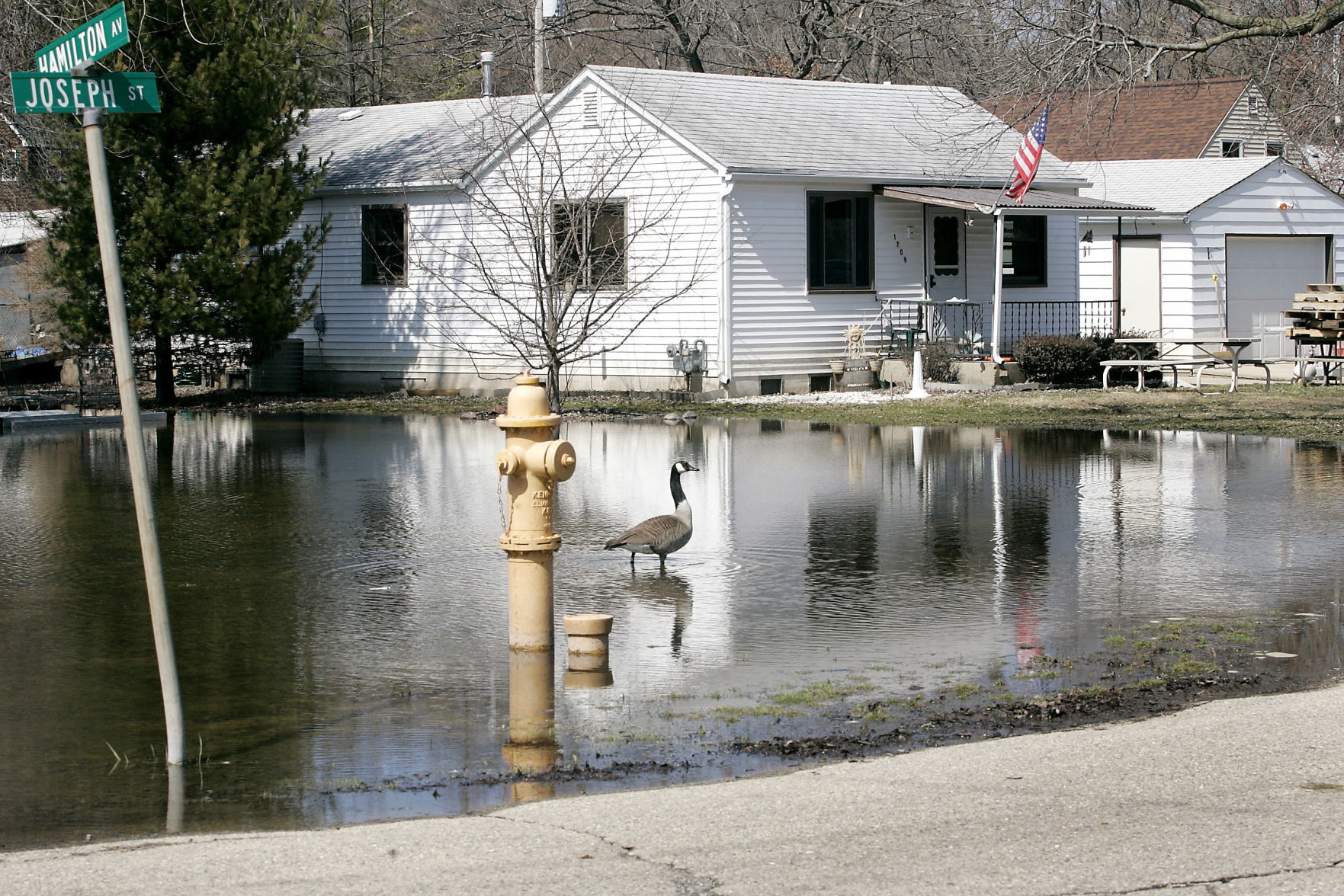 GazetteHistory_DowntownFlood6